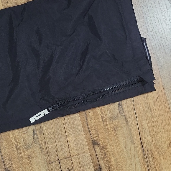 AMAZON ESSENTIALS Black Water-Resistant Insulated Snow Pants - Picture 6 of 14